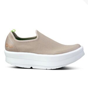 Oofos OOMEGA EEZEE Low Sneakers Size 8.5